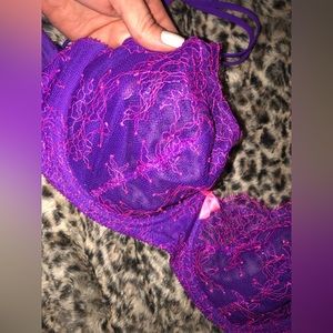 Victorias Secret 34DD Unlined Demi bra like new